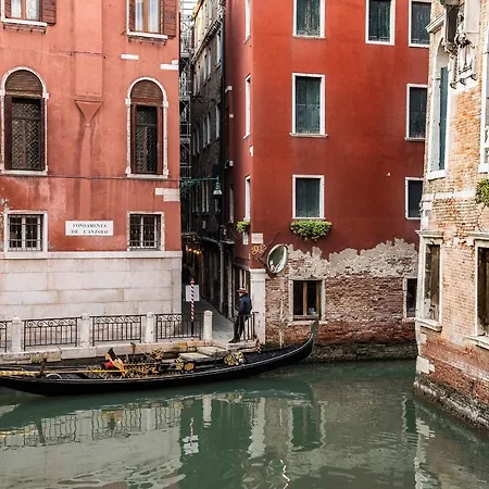Anzolo Palace - & Gasthof Venedig
