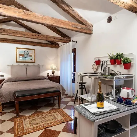 Anzolo Palace - & Venedig