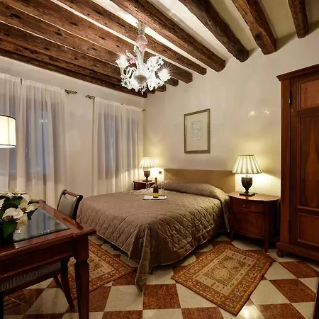 Гостевой дом Anzolo Palace - &