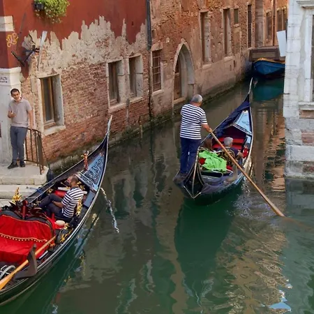 Anzolo Palace - & Гостевой дом 3*