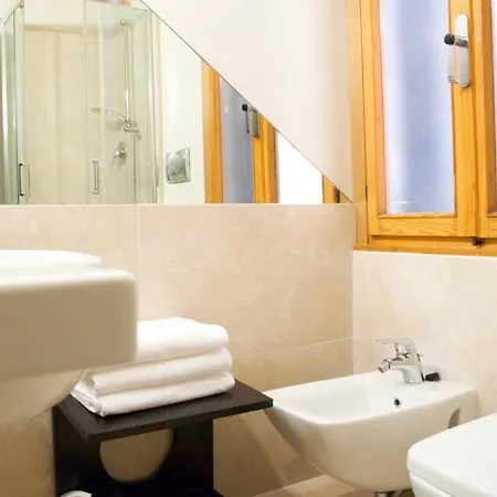 Anzolo Palace - & Гостевой дом 3*