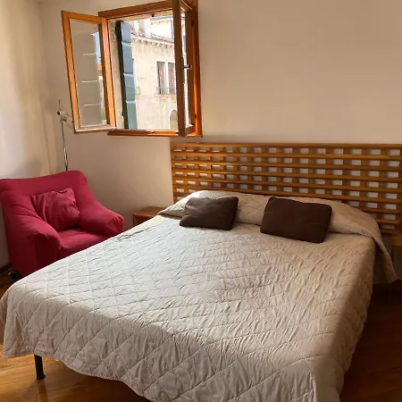 Anzolo Palace - & Гостевой дом Венеция