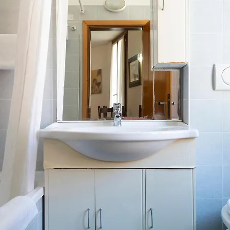 Anzolo Palace - & Гостевой дом