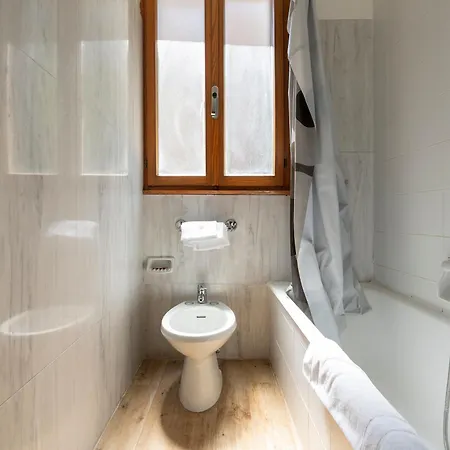 Anzolo Palace - & Гостевой дом 3*