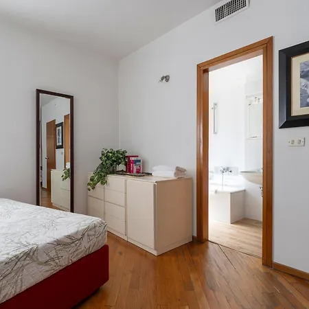 Гостевой дом Anzolo Palace - &