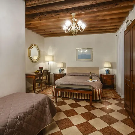 Anzolo Palace - & Гостевой дом