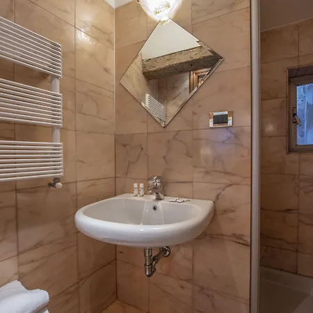 Anzolo Palace - & Венеция