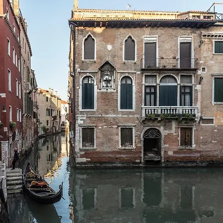 Anzolo Palace - & Гостевой дом 3*