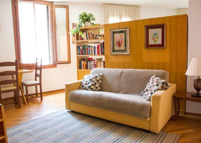 Anzolo Palace - & Pensión Venecia