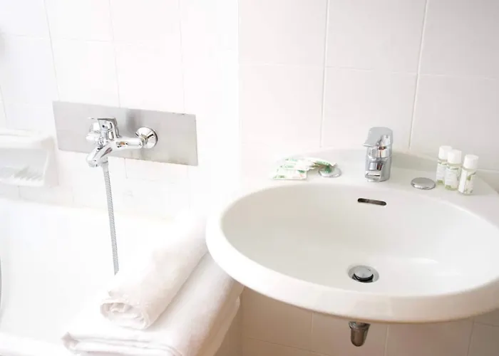 Pensión Anzolo Palace - & 3*