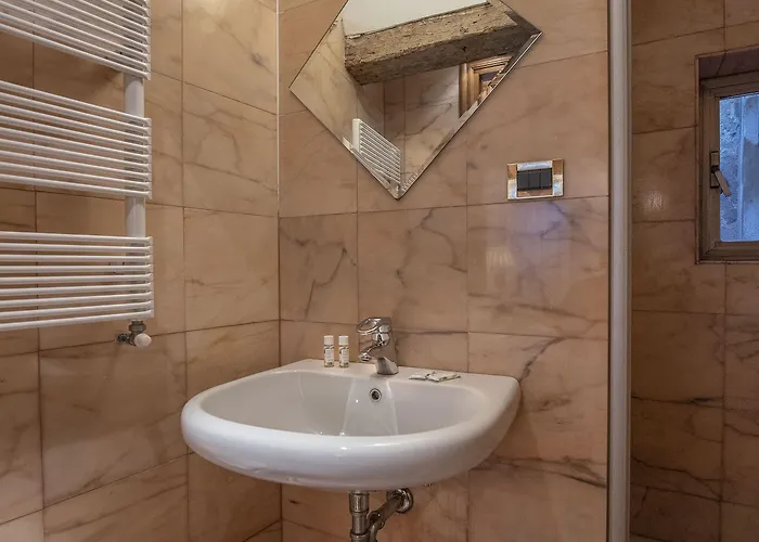 Anzolo Palace - & Venecia