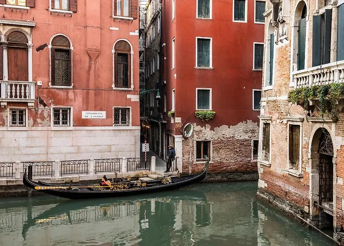 Anzolo Palace - & Pensión Venecia