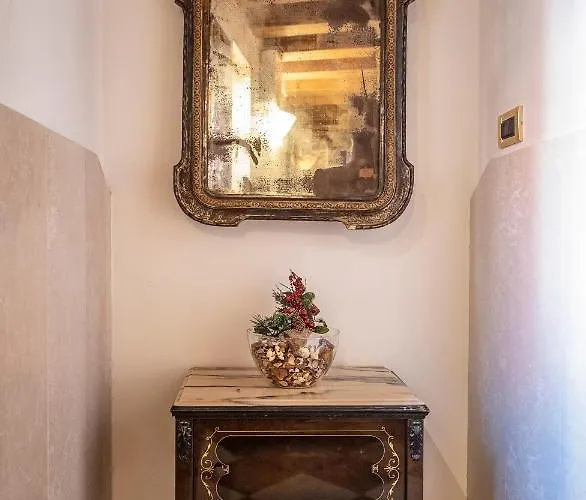 Anzolo Palace - & Pensión 3*