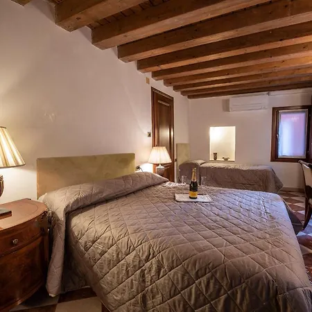 Anzolo Palace - & 2* البندقية