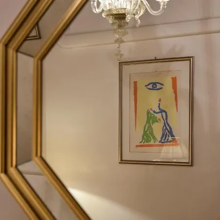 Anzolo Palace - & Gæstehus